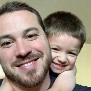 Meet your Posher, Dustin